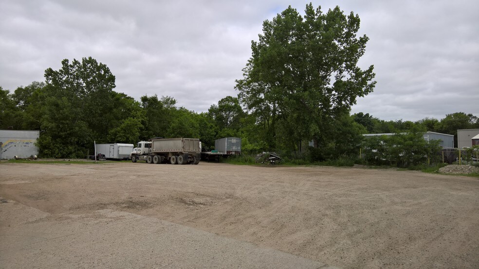 More Photos Of 5700 Walnut St, Richmond Warehouse For Sale
