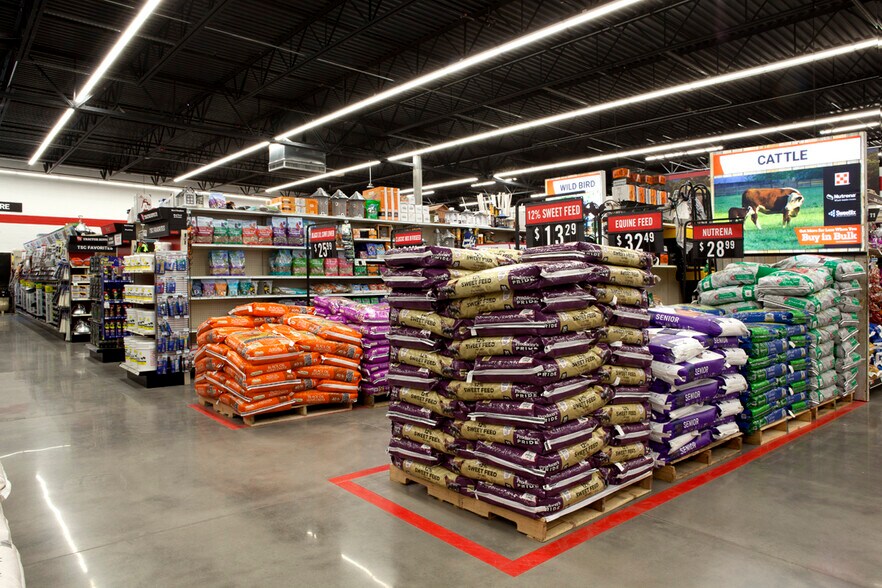 More Photos Of 3495 County Line Rd, Andrews General Retail For Sale