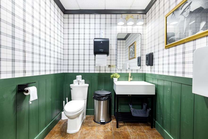 More Photos Of 14 W Main St, Idabel Restaurant For Sale