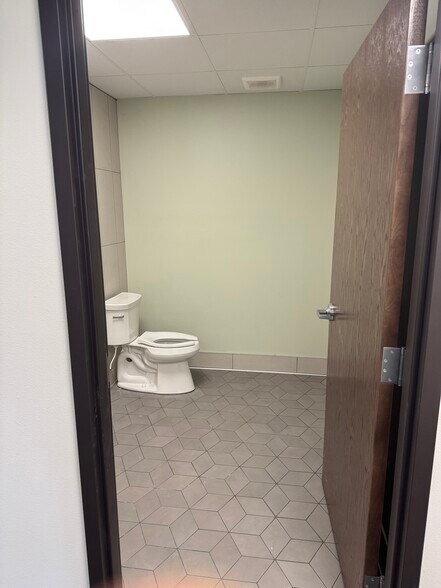 More Photos Of 10186 State Road 27, Hayward Office For Lease