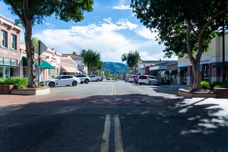 More Photos Of 336-338 Central Ave, Fillmore Storefront For Sale