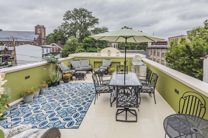 More Photos Of 12 N Main St, Lambertville Storefront Retail Office For Sale