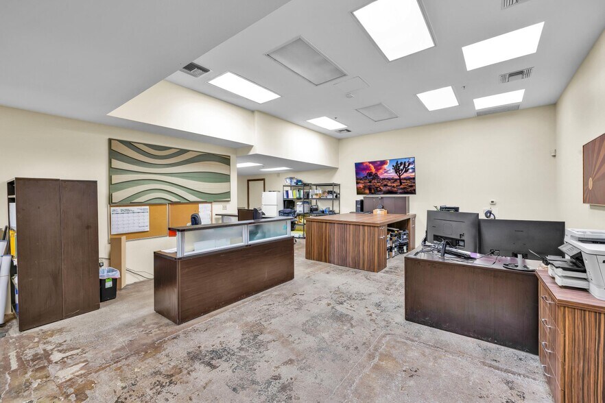 More Photos Of 54465 29 Palms Highway, Yucca Valley Warehouse For Sale