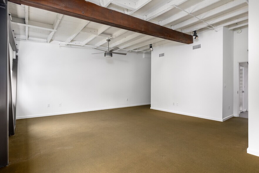 More Photos Of 2100 Abbot Kinney Blvd, Venice Office For Lease