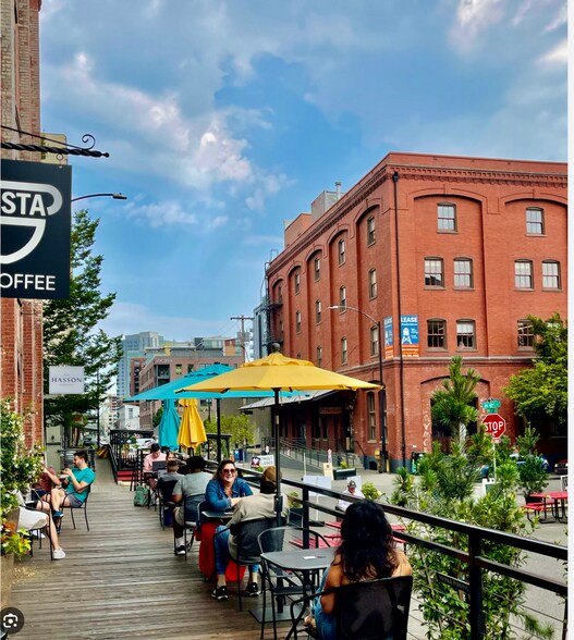 More Photos Of 1231 NW Hoyt St, Portland Loft Creative Space For Lease