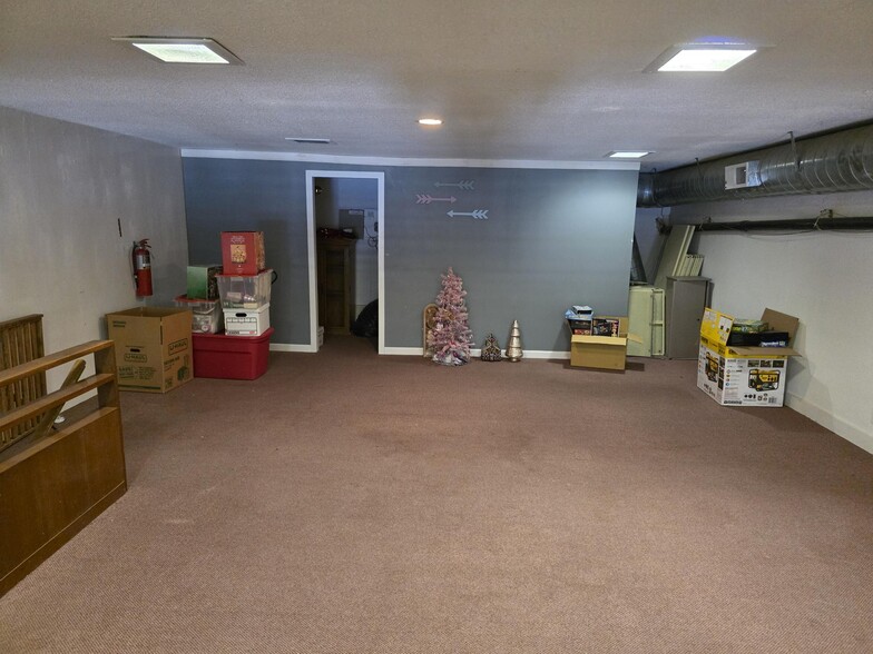 More Photos Of 317 D St, Marysville Storefront Retail Office For Sale