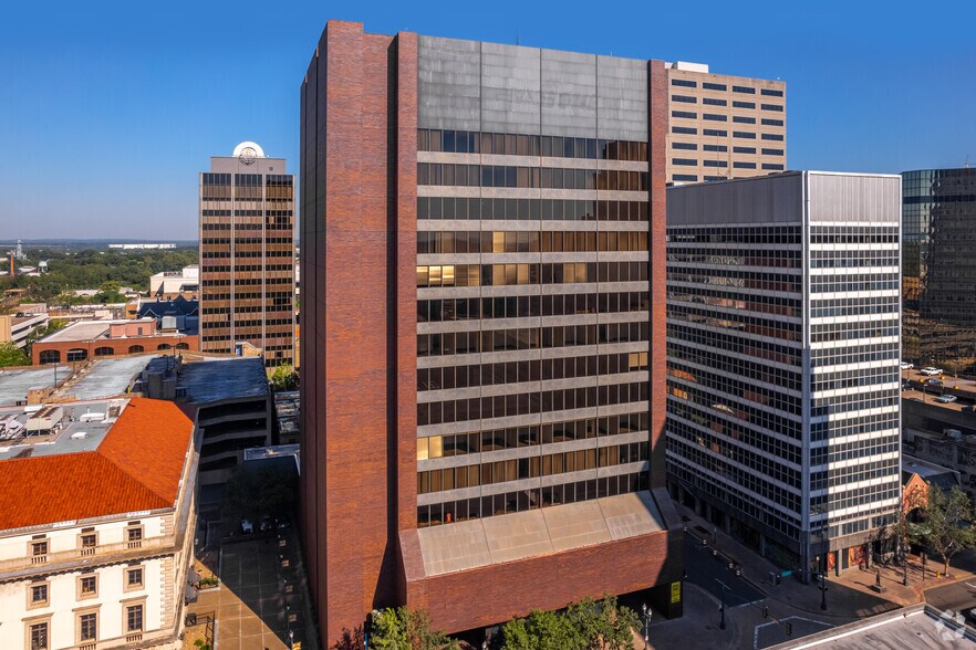 Primary Photo Of 400 Texas St, Shreveport Office For Lease