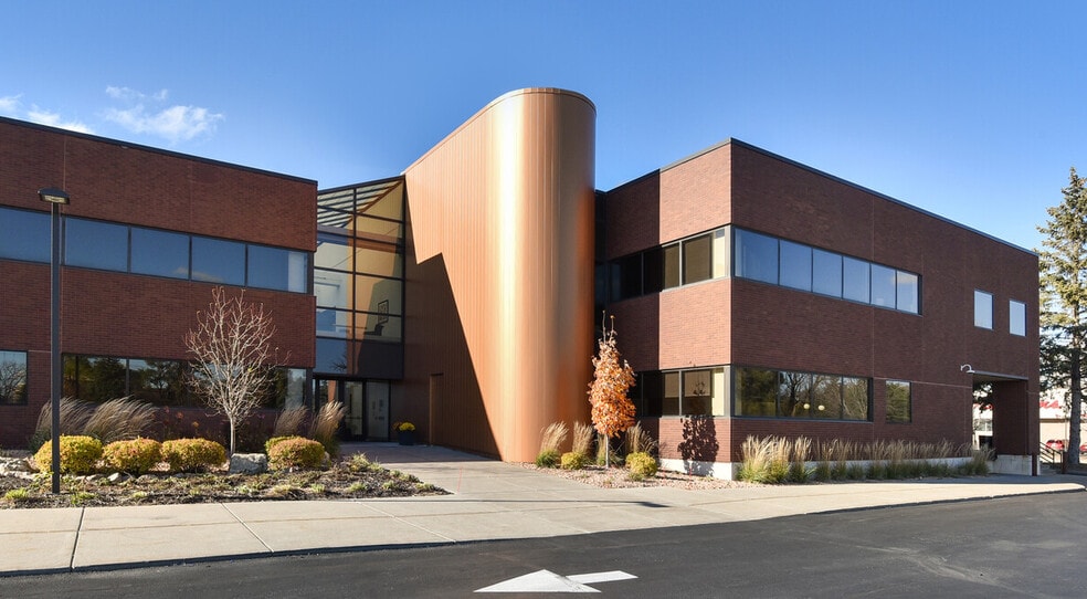 More Photos Of 6499 University Ave NE, Fridley Office For Sale