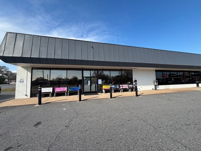 More Photos Of 1234-1246 Us Highway 70 SW, Hickory Unknown For Lease