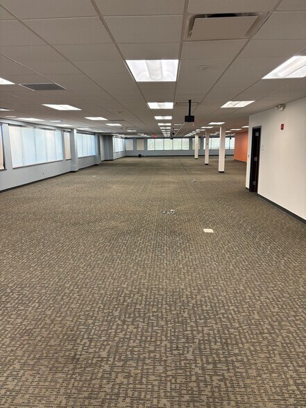 More Photos Of 8650 College Blvd, Overland Park Office For Lease