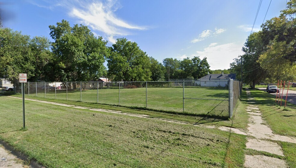 Primary Photo Of 513 27th st, Sioux City Land For Sale