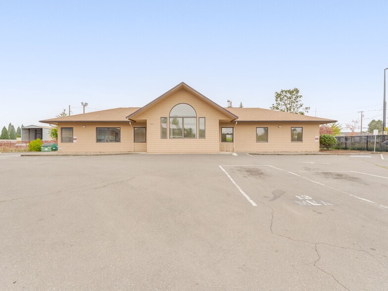 Primary Photo Of 2275 NE McDaniel Ln, Mcminnville Office For Lease