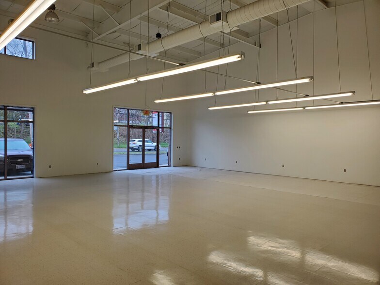 More Photos Of 507-509 National Hwy, Lavale Storefront For Lease