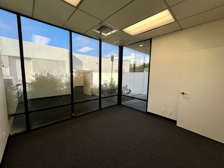 More Photos Of 1455 Palomares Ave, La Verne Warehouse For Lease