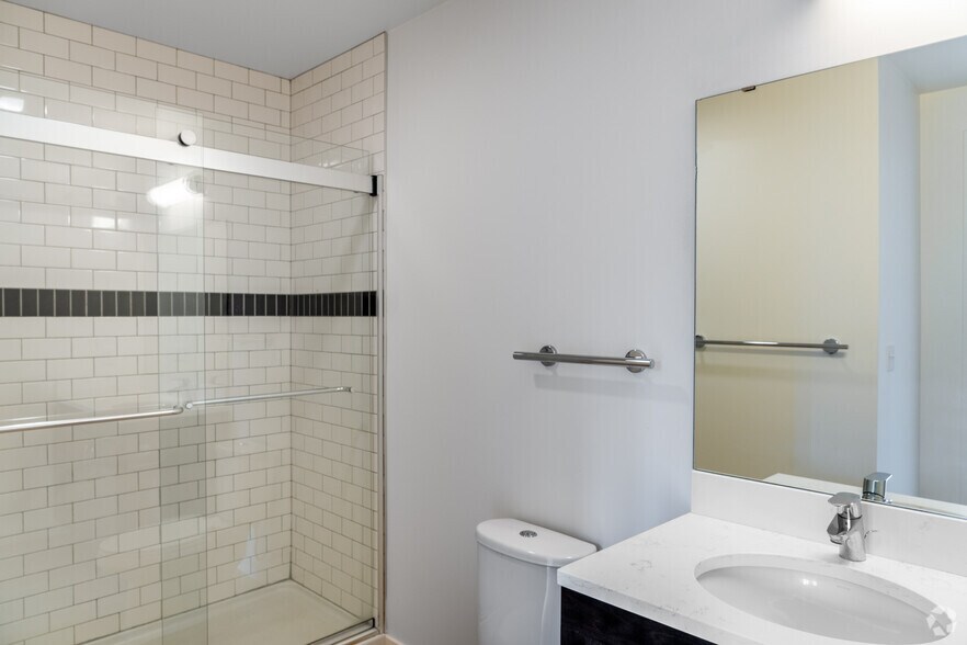 More Photos Of 1115 SW Market St, Portland Apartments For Sale