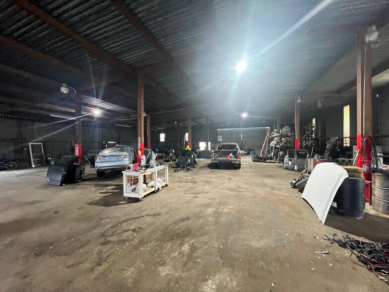 More Photos Of 2244 Highway 69 S, Greenville Warehouse For Lease