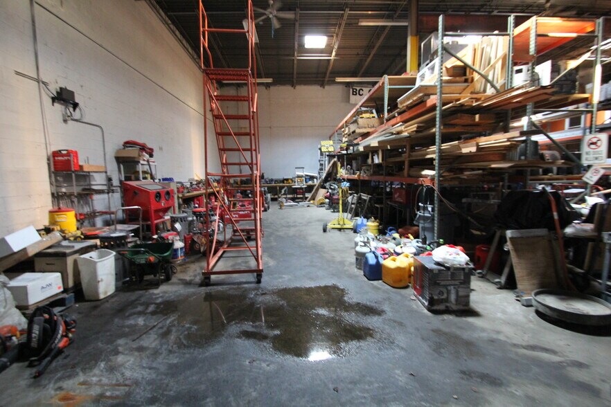 More Photos Of 3 Washington St, North Reading Warehouse For Sale
