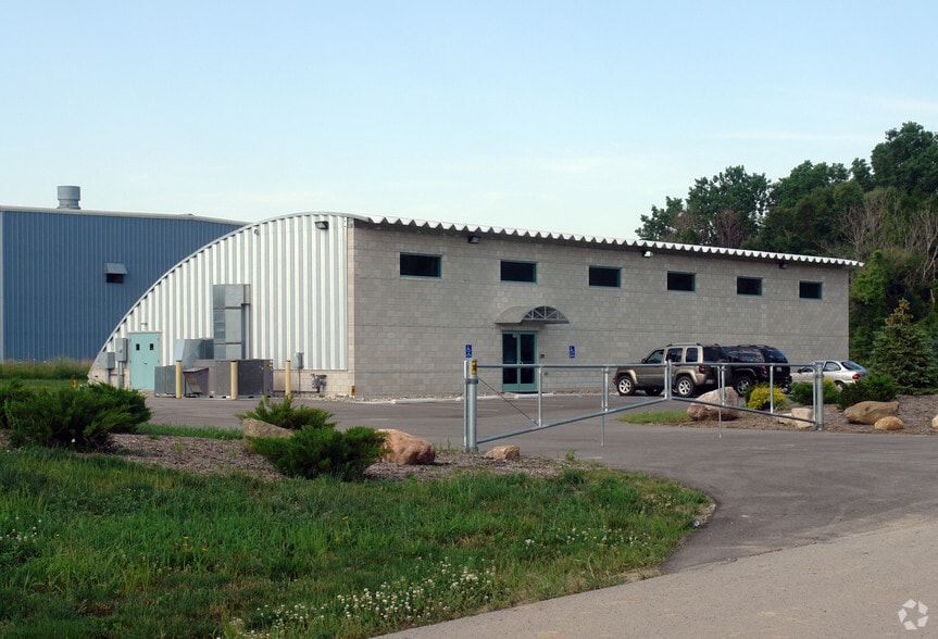 Primary Photo Of 360 E State Line Rd, Toledo Light Manufacturing For Lease