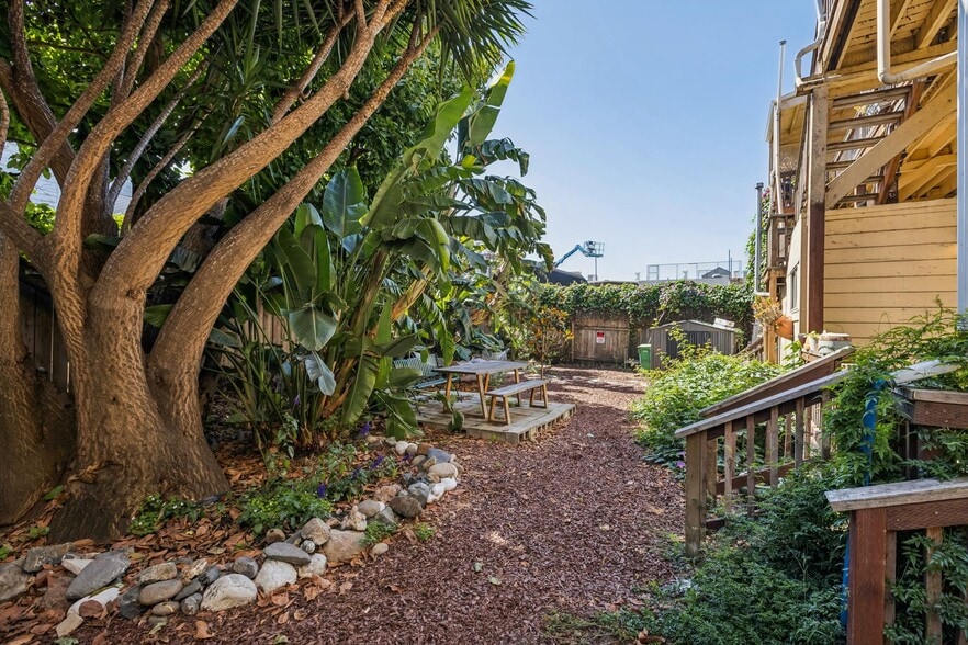 More Photos Of 423-433 S Van Ness Ave, San Francisco Apartments For Sale