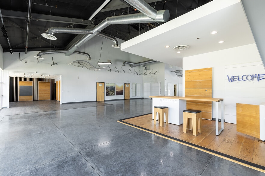 More Photos Of 800 American Way, Windsor Freestanding For Lease