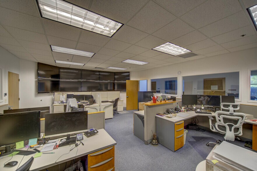 More Photos Of 1065 Marauder St, Chico Manufacturing For Sale