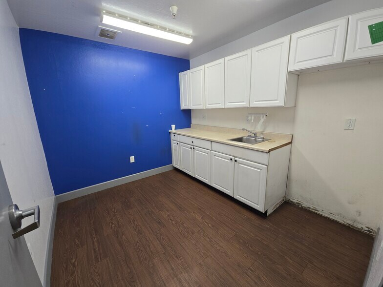 More Photos Of 8475 Forest St, Gilroy Warehouse For Lease