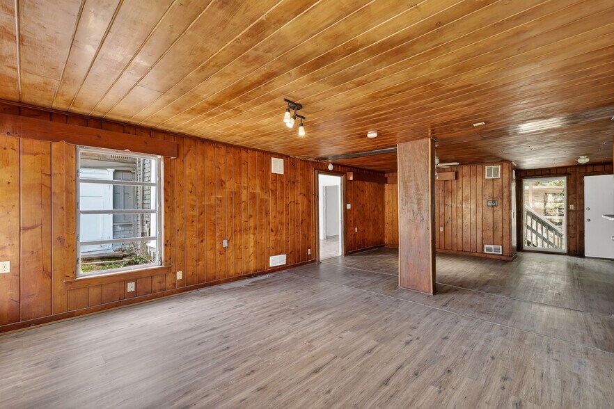 More Photos Of 527 E Lemon Ave, Eustis Apartments For Sale