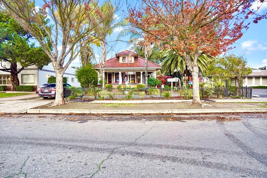 More Photos Of 1126 14th St, Modesto Restaurant For Sale
