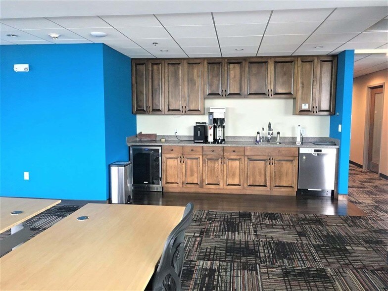 More Photos Of 605 Chestnut St, Chattanooga Office For Lease