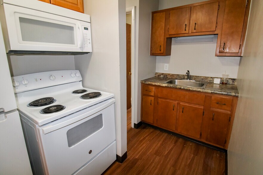 More Photos Of 624 Cleveland Rd E, Huron Apartments For Sale