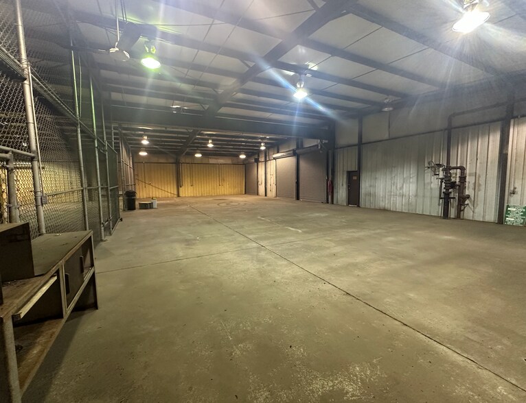 More Photos Of 1102 Highway 96, Fayette Warehouse For Lease