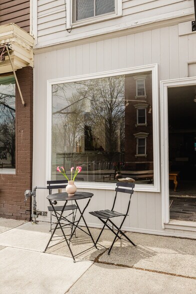 More Photos Of 323 Warren St, Hudson Storefront Retail Residential For Sale