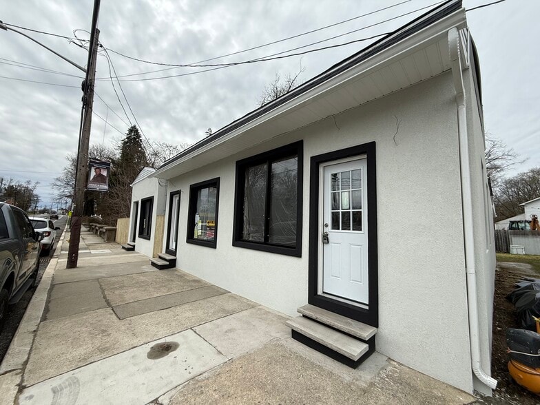 More Photos Of 216 S Black Horse Pike, Blackwood Storefront For Lease
