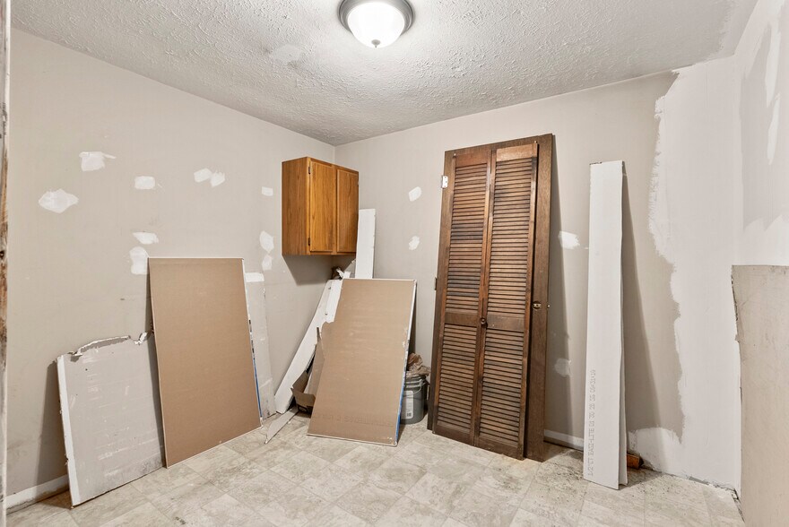 More Photos Of 130 Cooper Run, Shepherdsville Warehouse For Sale