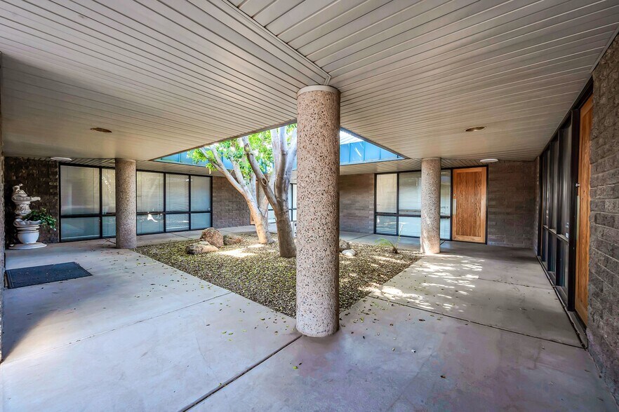 More Photos Of 145 E University Dr, Mesa Office For Lease