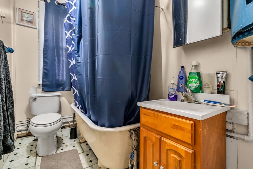 More Photos Of 45 Freeman St, West Orange Bar For Sale