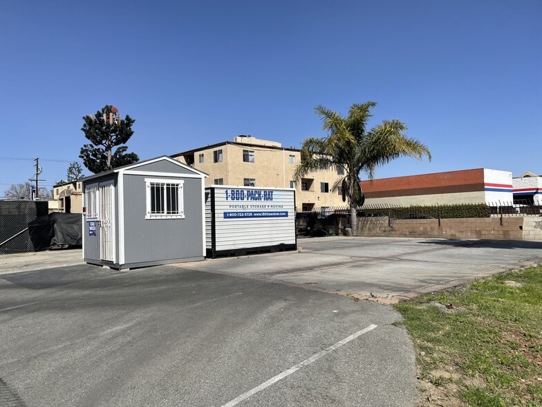 More Photos Of 20160 Roscoe Blvd, Winnetka Land For Lease