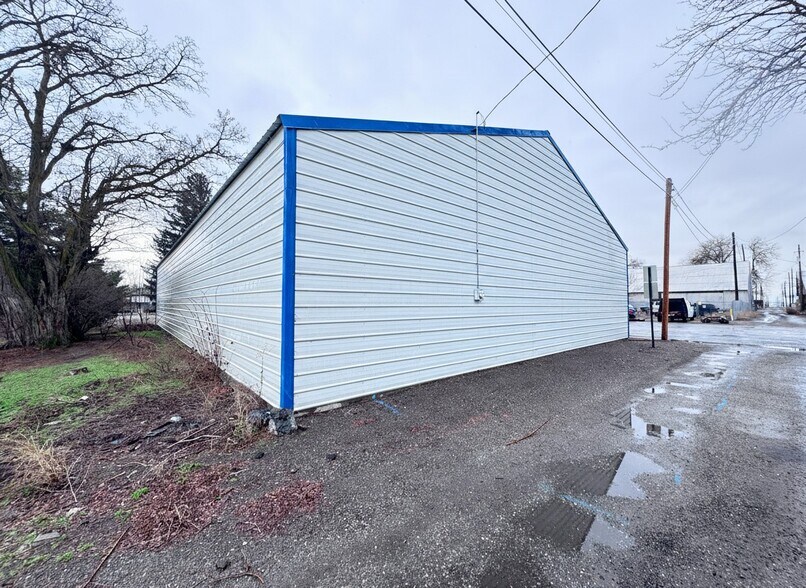 More Photos Of 213 S Rail St W, Shoshone Storefront For Sale