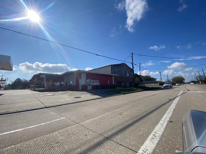 More Photos Of 6050 39th St, Groves Storefront Retail Office For Sale