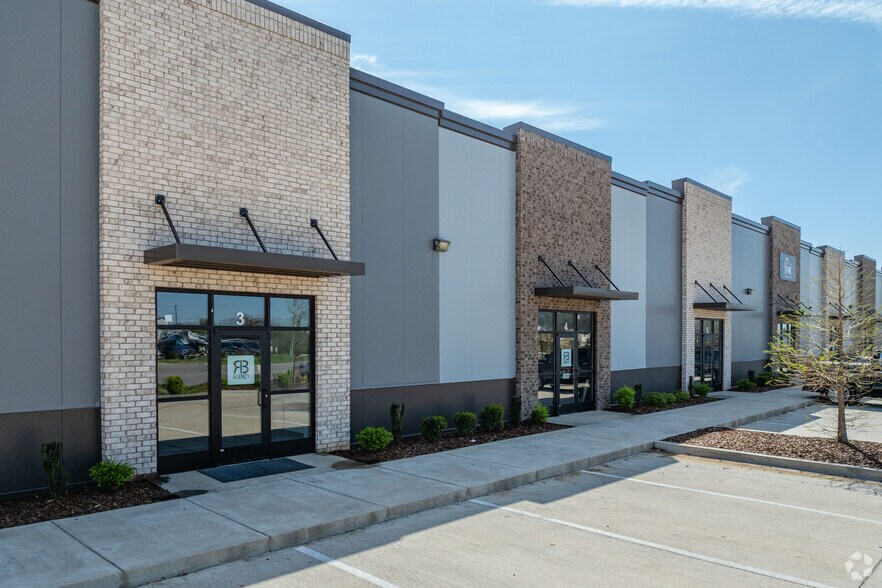 More Photos Of 710 Middle Tennessee Blvd, Murfreesboro Light Manufacturing For Lease