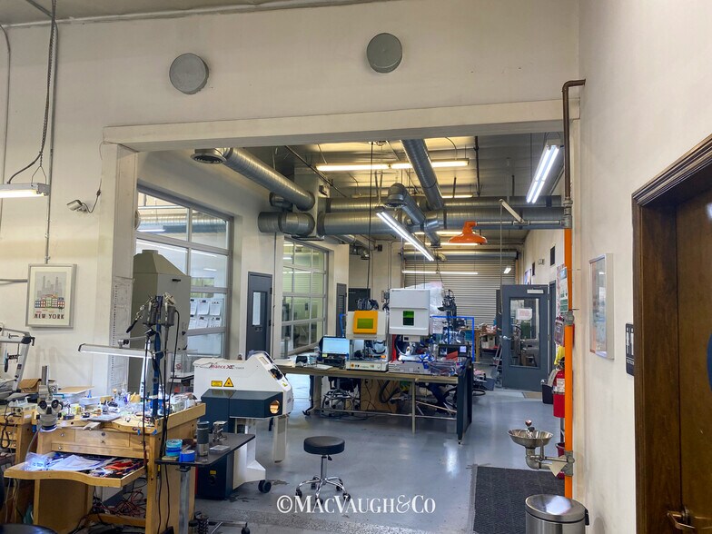 More Photos Of 904 S Alta Vista Ave, Monrovia Manufacturing For Lease