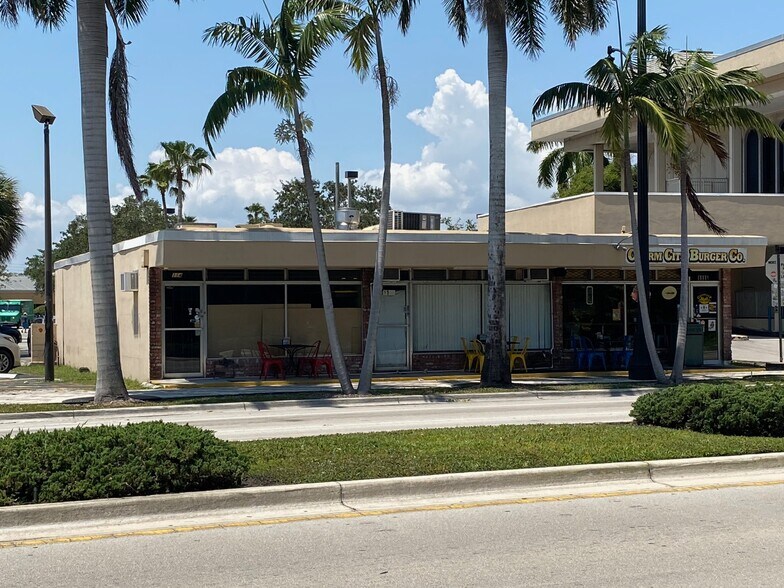 More Photos Of 1136-1140 E Hillsboro Blvd, Deerfield Beach General Retail For Sale