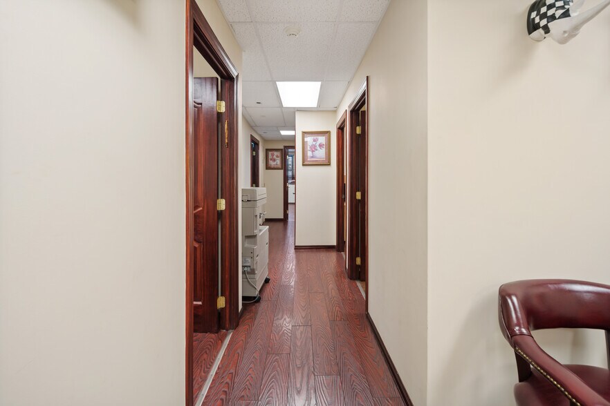 More Photos Of 251 E 5th St, Brooklyn Office Residential For Lease