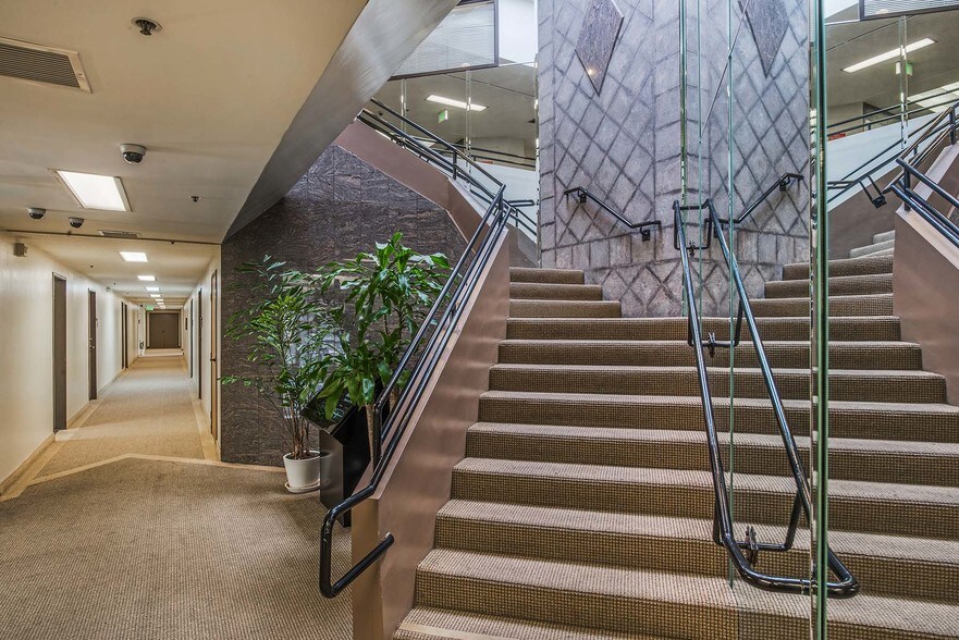 More Photos Of 3939 Atlantic Ave, Long Beach Medical For Lease