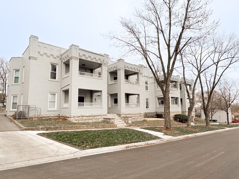 More Photos Of 303 Stone St, Joliet Multifamily For Sale