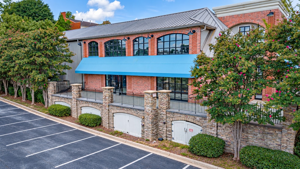 More Photos Of 6090 Roswell Rd, Sandy Springs Restaurant For Sale