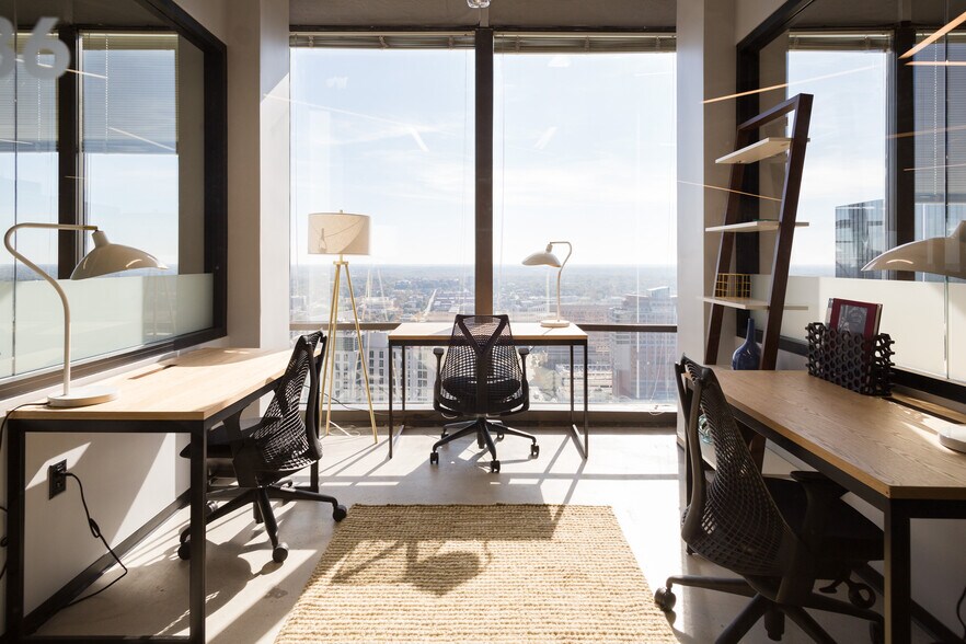 More Photos Of 101 S Tryon St, Charlotte Office Residential For Lease