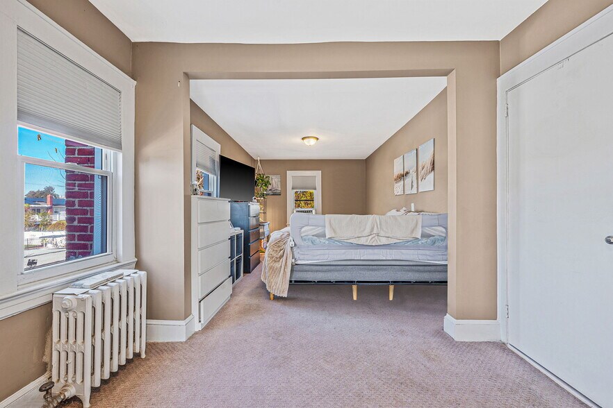 More Photos Of 504 Fire Island Ave, Babylon Flex For Sale