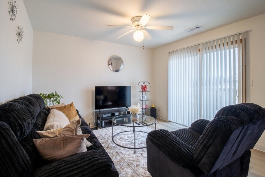More Photos Of 215 Jewel Dr, Ames Multifamily For Sale