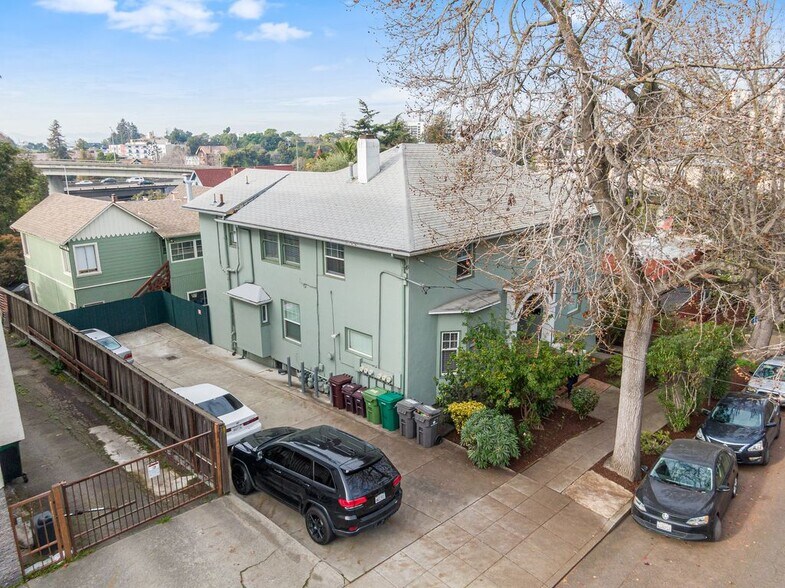 More Photos Of 95 Moss Ave, Oakland Apartments For Sale